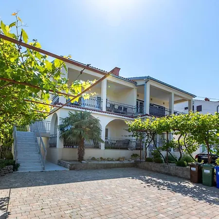 Ana Apartment