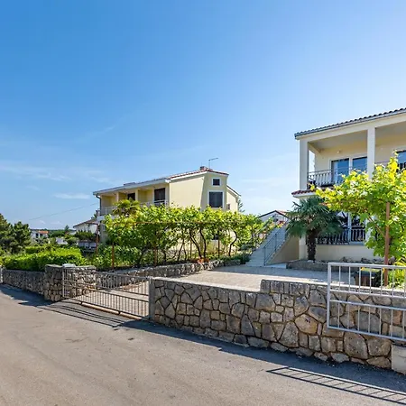 Ana Appartement Vantacici